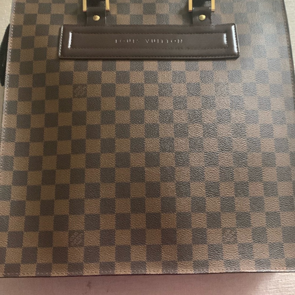 Vintage Venice Damier Louis Vuitton bag.Pristine Comes with certificate by Rebag